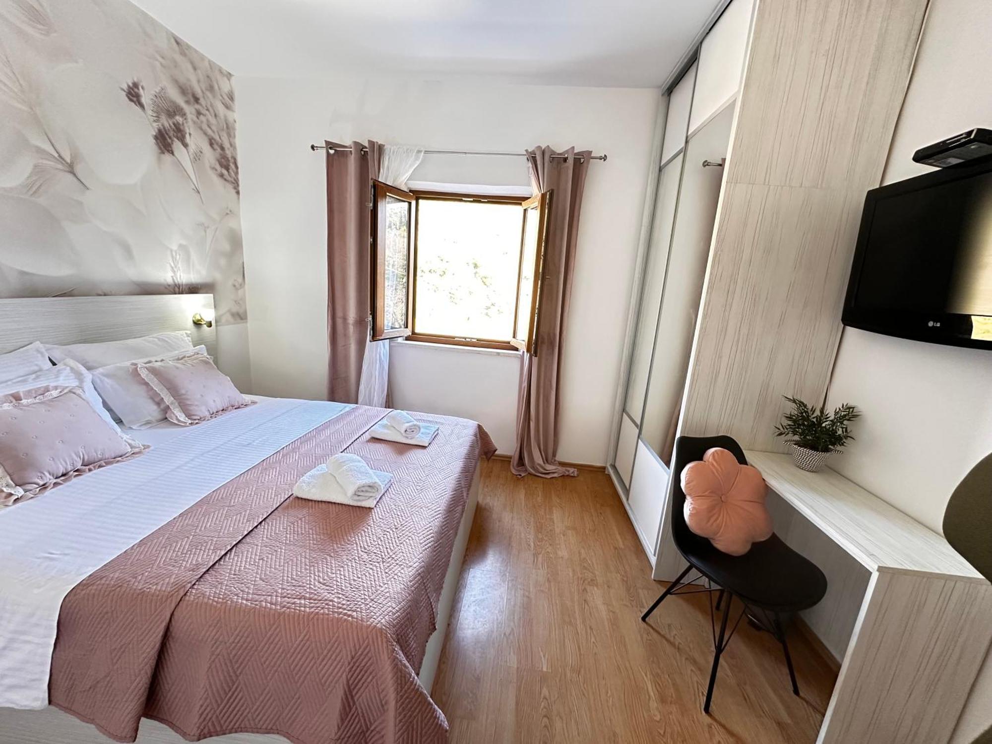 Villa Ivona With Swimming Pool And Jacuzzi Oslje Dış mekan fotoğraf