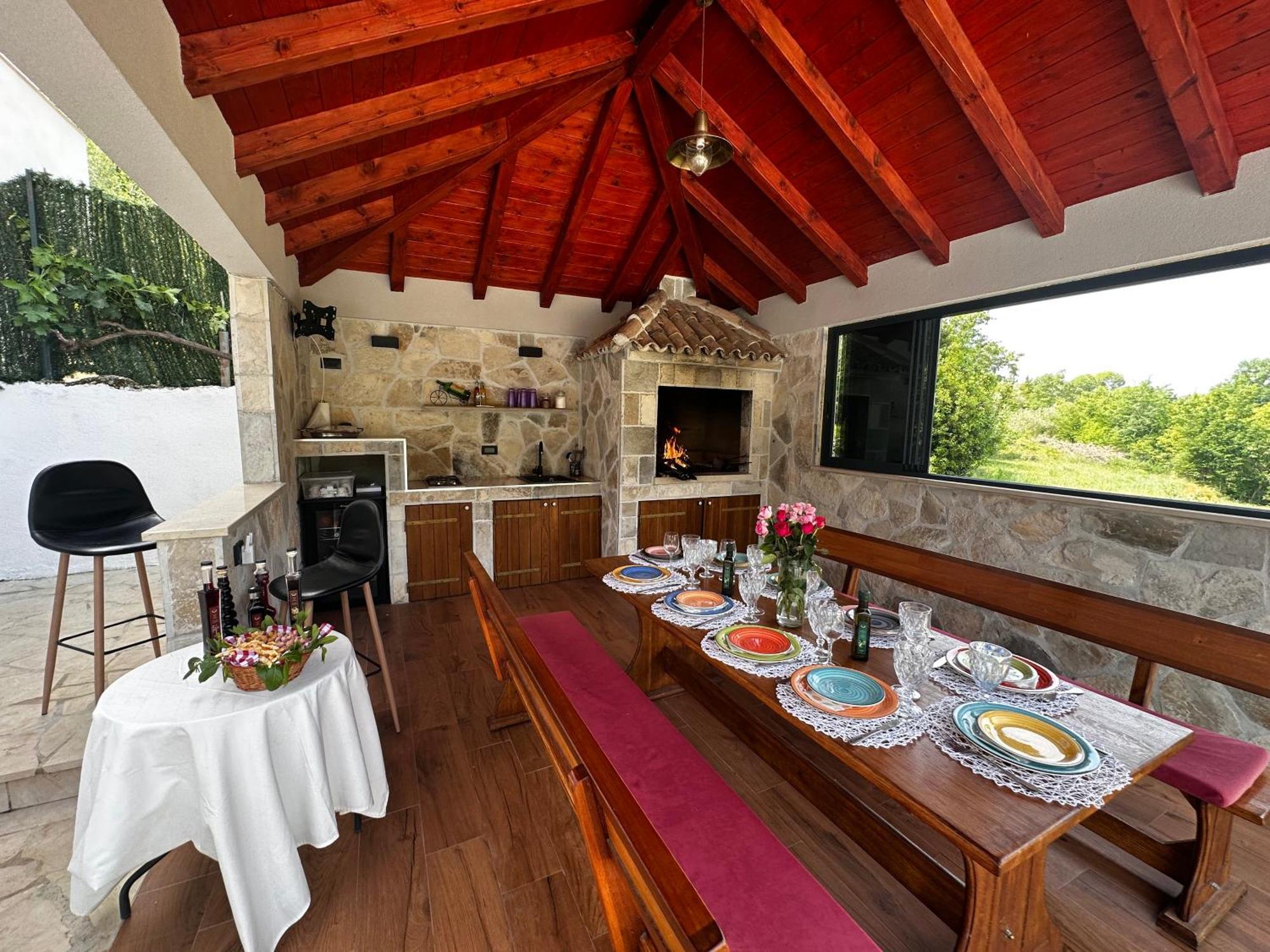 Villa Ivona With Swimming Pool And Jacuzzi Oslje Dış mekan fotoğraf